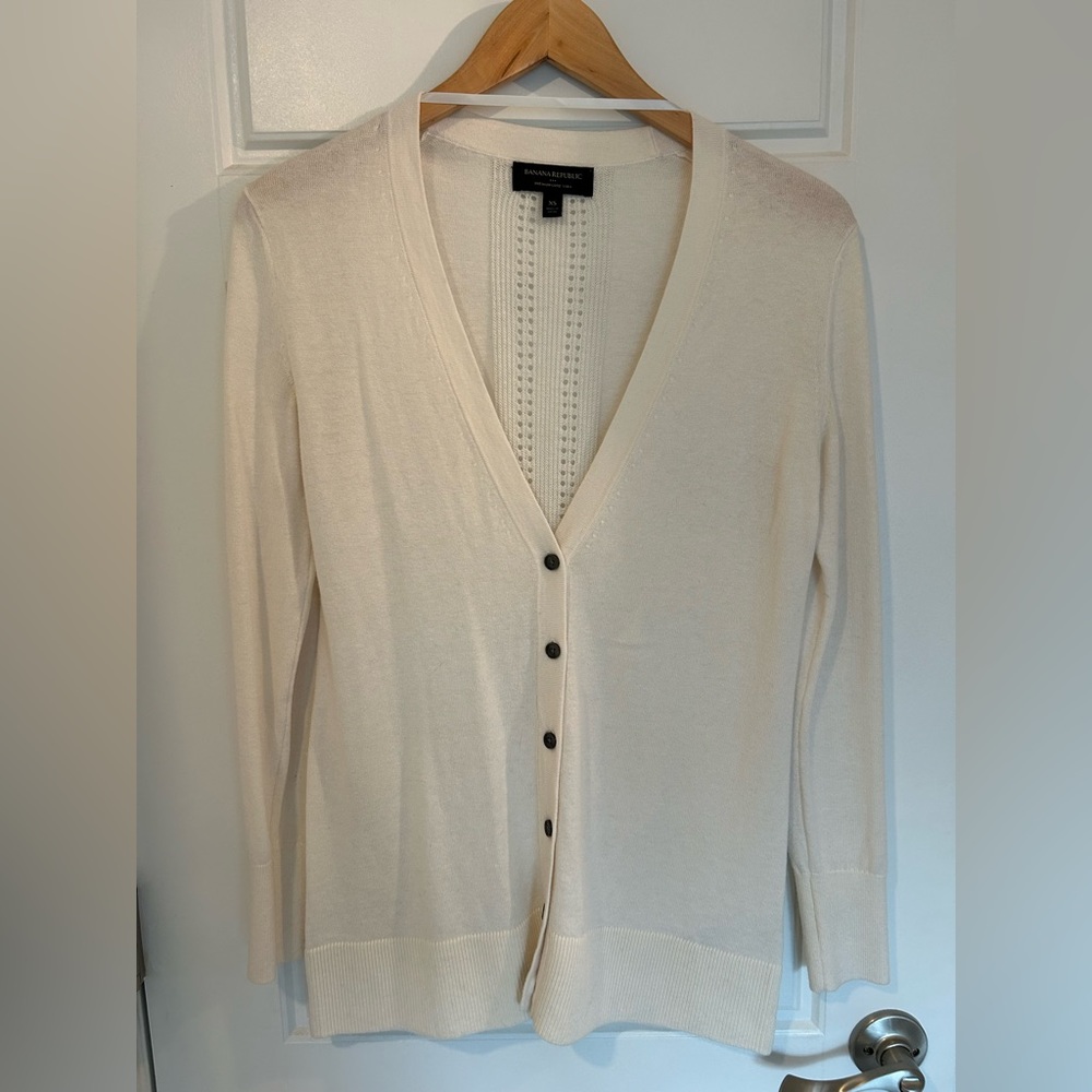 Banana Republic Cream sweater